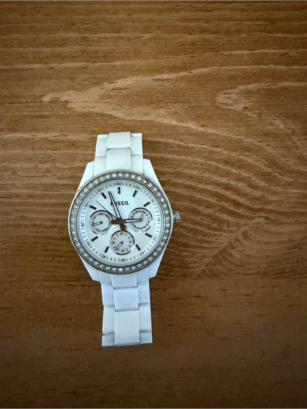 Fossil White Ceramic Women's Watch with Crystal Bezel. Needs new battery.